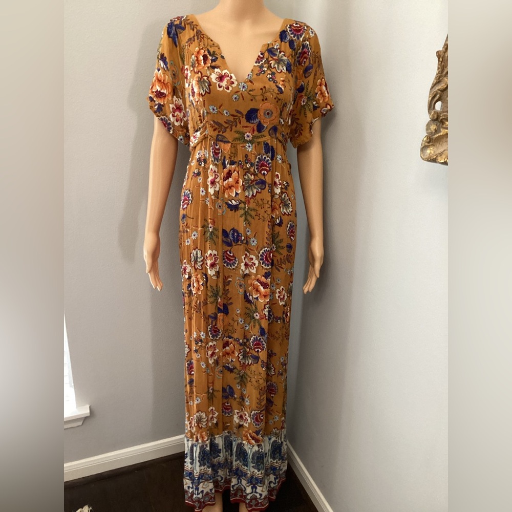 Patrons of Peace ✌️ floral maxi